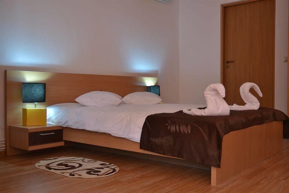 Aparthotel Zorilor Cluj-Napoca Exterior foto